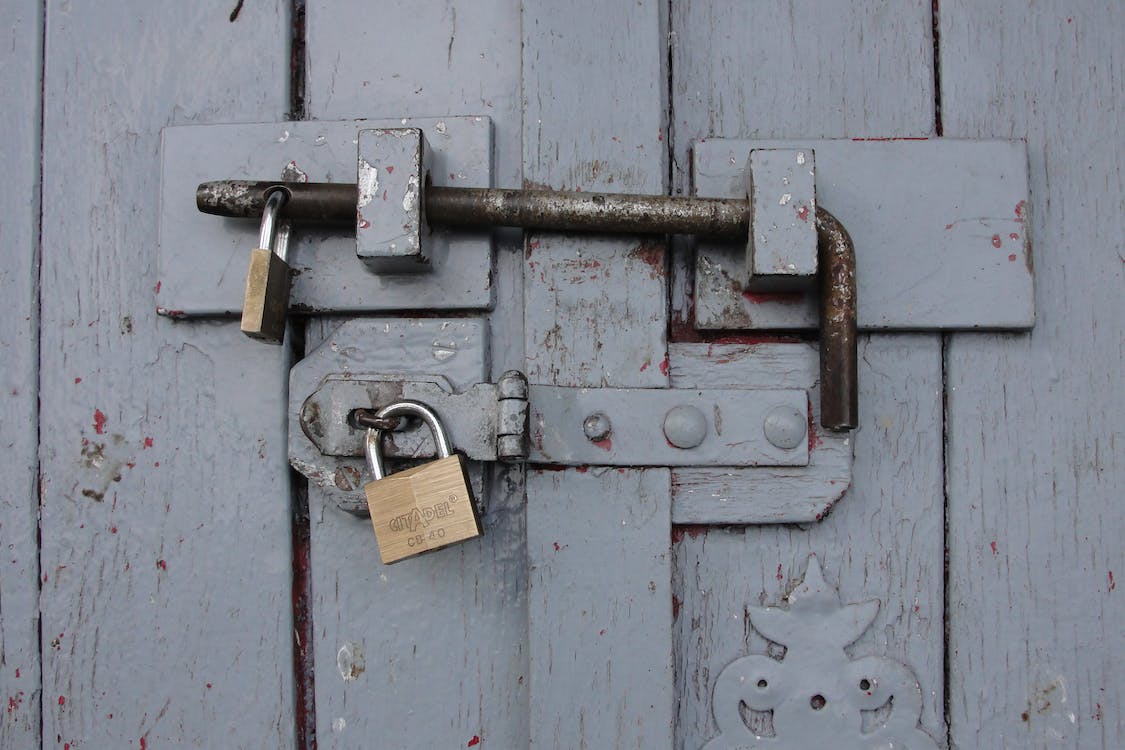 Lock on the door - Koofr blog online security